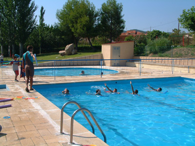 Foto de archivo de la piscina municipal