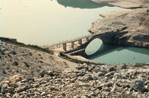 95-Pasarela-sobre-el-puente.jpg